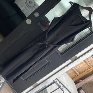 Like new banana republic black v-neck jumpsuit with wide leg size 14